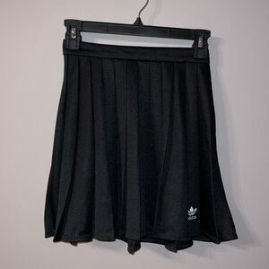 NWOT Black Adidas workout skirt size XS